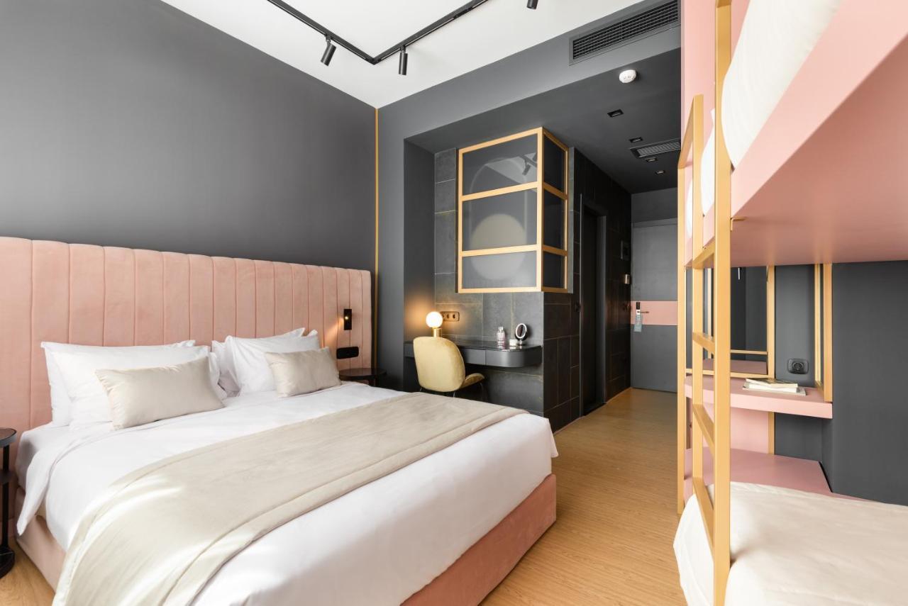 Colors Hotel เอเธนส์ ภายนอก รูปภาพ